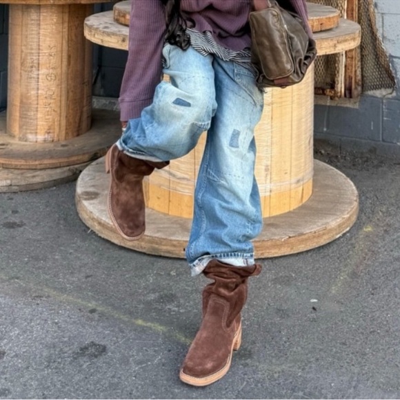 NWOB Frye Campus 12R Brown Leather Boots in Brown Brownie Suede - Picture 2 of 11